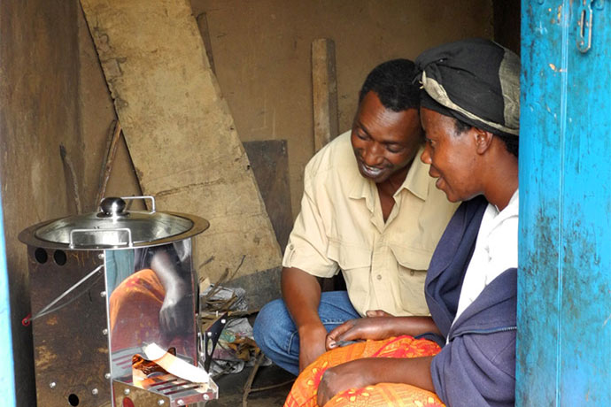 Menschen in Ruanda profitieren von Atmosfair und ETI